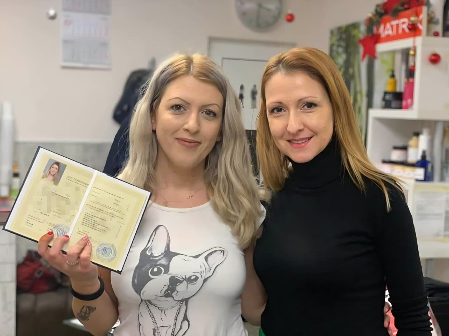Петя Георгиева със завършила курсистка